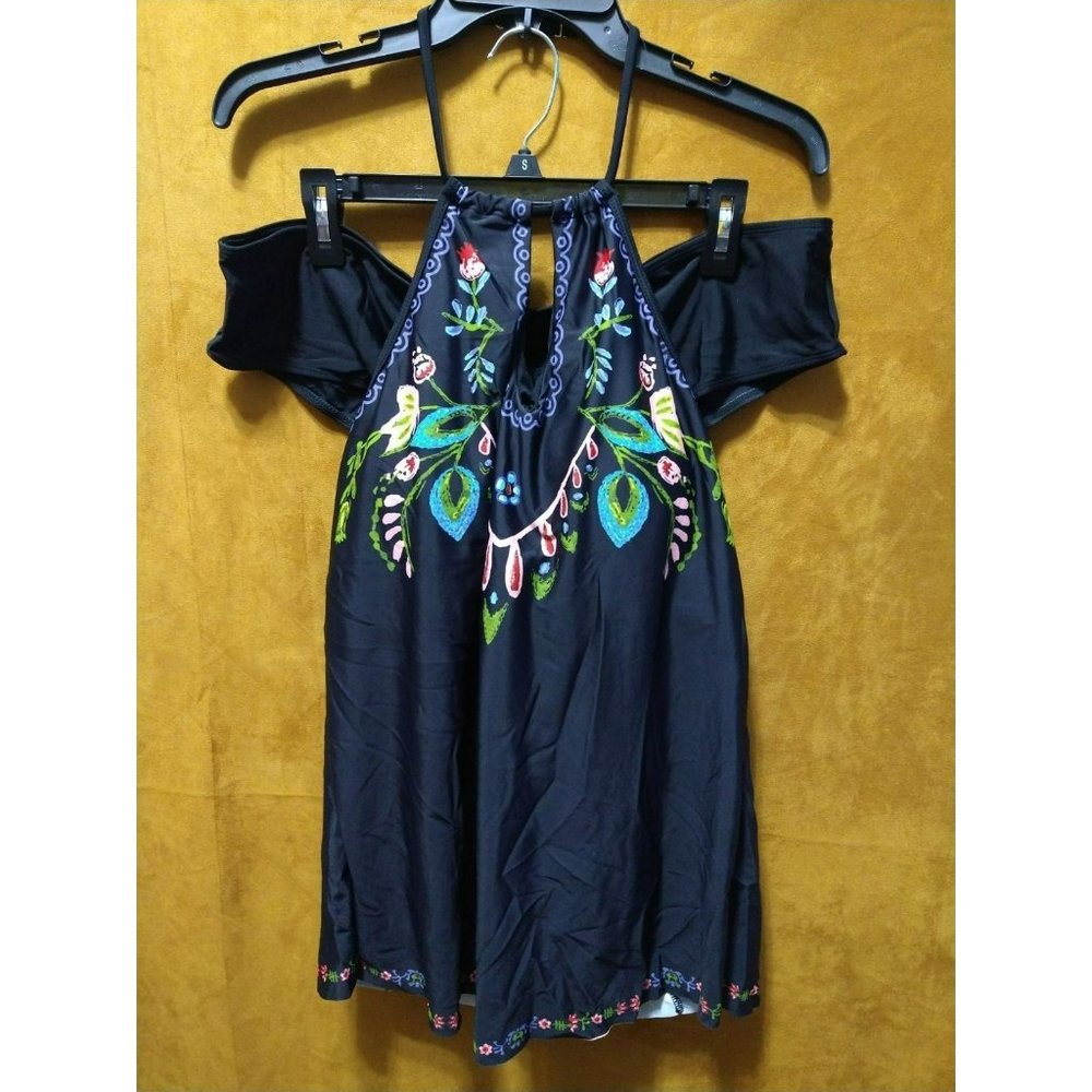 2 pc halter top Bathing suit with keyhole peekaboo size XXL
